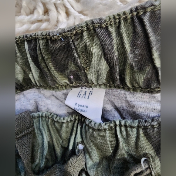 Gap, two, 2T boys fully lined pants blue and Camo (EUC) - Picture 6 of 10